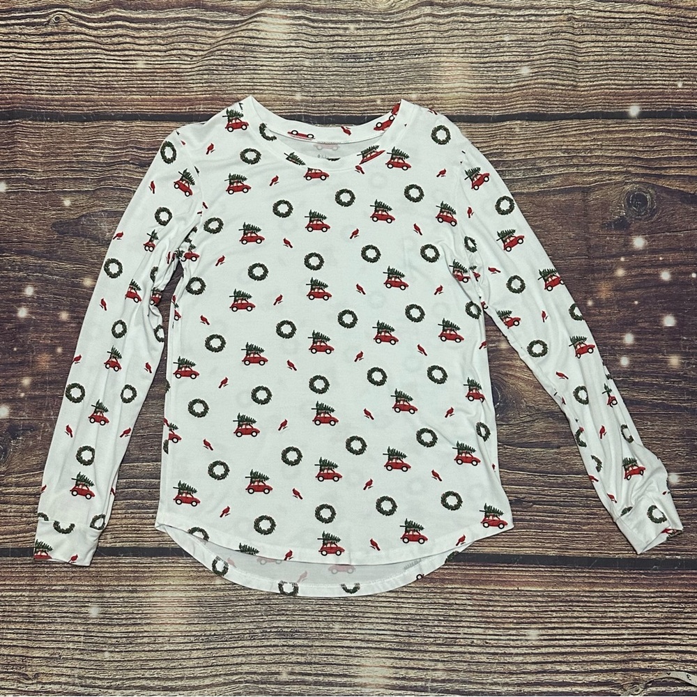 Women’s Kyte Living Holiday long sleeve top. Size small. VGUC.